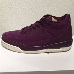 Women’s Air Jordan 3 Retro SE. size 10.